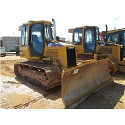 CAT D5G LGP CRAWLER TRACTOR, S/N FDW00446 (02 YR) 6 WAY BLADE, 26  SBG, ECAB W/AIR, METER READING 5,