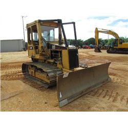 CAT D4C LGP CRAWLER TRACTOR, S/N 7SL000261, 6 WAY BLADE, 25" SBG, CANOPY, SWEEPS