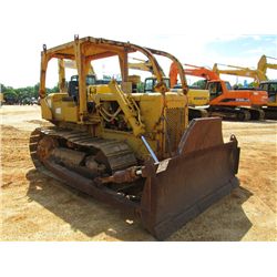 CAT D4D CRAWLER TRACTOR, S/N 48V17525, STRAIGHT BLADE W/HYD TILT, 20" SBG, CANOPY