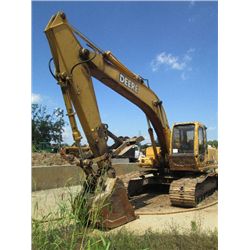 JOHN DEERE 200LC HYDRAULIC EXCAVATOR, S/N 050641 (98 YR) 9'10" STICK, 42" BUCKET, THUMB, 32" TBG. EC