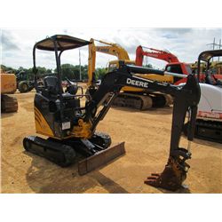 JOHN DEERE 17D MINI HYDRAULIC EXCAVATOR, S/N 220605 (10 YR) 3' STICK, 12" BUCKET, 9" RUBBER TRACKS, 