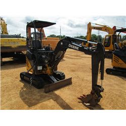 JOHN DEERE 17D MINI HYDRAULIC EXCAVATOR, S/N 220591 (09 YR) 3' STICK, 12" BUCKET, 9" RUBBER TRACKS, 