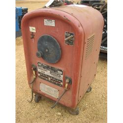 (1) LINCOLN IDEAL ARC 250 WELDING MACHINE