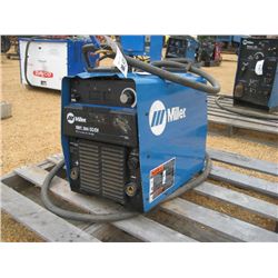 (1) MILLER XMT 304 CC/CV WELDER