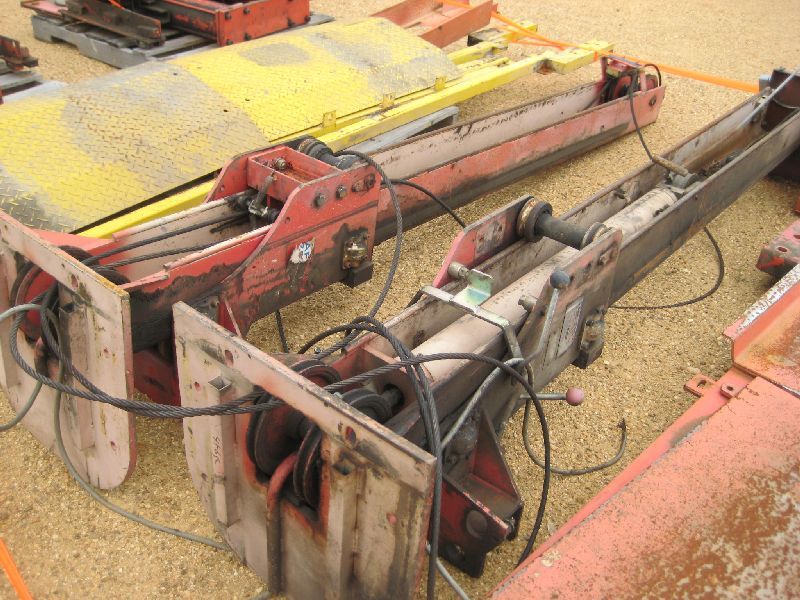 HUNTER CAR LIFT & FRONT END ALIGN MACHINE J.M. Wood Auction Company, Inc.