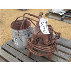 (1) AIRLESS PAINT SPRAYER