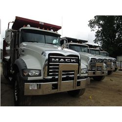 2013 MACK GU713 TRI-AXLE DUMP, S/N 1M2AX08C1DM015484, MP8-425 MACK ENG, 10 SPD MACK T310M TRANS, 44K
