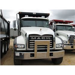 2013 MACK GU713 TRI-AXLE DUMP, S/N 014808, 405 HP MACK MP7 ENGINE, 10 SPD MACK TRANS, 44K REARS, 18K