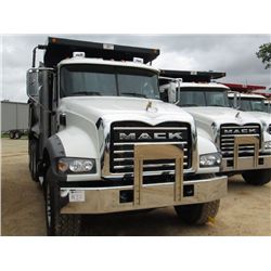 2013 MACK GU713 TRI-AXLE DUMP, S/N 014814, 405 HP MACK MP7 ENGINE, 10 SPD MACK TRANS, 44K REARS, 18K