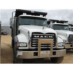 2013 MACK GU713 TRI-AXLE DUMP, S/N 1M2AX04C8DM016798, 405 HP MACK MP7 ENG, 10 SPD MACK TRANS, 44K RE