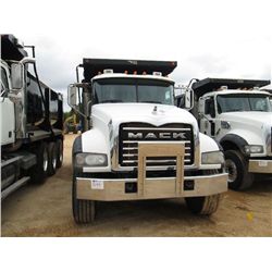 2007 MACK CTP713 TRI-AXLE DUMP, S/N 1M2AT04C17M004718, MP7-405M MACK ENGINE, 10 SPD TRANS, 44K REARS