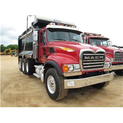 2005 MACK CV713 TRI-AXLE DUMP, S/N 1M2AG11C95M013890, MACK DIESEL ENG, 10 SPD MACK TRANS, 44K REARS,