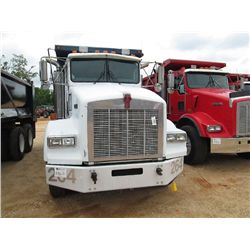 2004 KENWORTH T800 TRI-AXLE DUMP, S/N 1NKDLT9X94R061529, 335 HP CAT DIESEL ENG, 10 SPD FULLER TRANS,