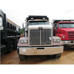 2000 WESTERN STAR 4964F TRI-AXLE DUMP, S/N 2WLPCCCJ9YK962932, CAT C15 475 HP ENG, 8LL TRANS, 46K REA