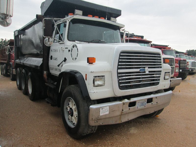 台湾ドル 4400 1997 FORD L9000 TRI-AXLE DUMP, S/N 1FDZU90X4VVA16401, 350 HP