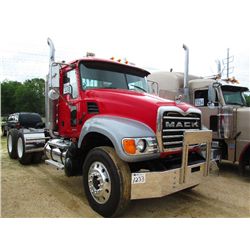 2006 MACK CV713 T/A TRUCK TRACTOR, S/N 1M2AG11Y56M037178, 370 MACK ENG, 10 SPD TRANS, 44K REARS, DUA