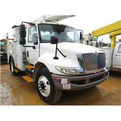 2002 INTERNATIONAL 4300 BUCKET TRUCK, S/N 1HTMMAAL12H542946, DT466 DIESEL, A/T, P/S, A/C, AIR BRAKES