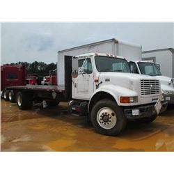 1999 INTERNATIONAL 4900 S/A FLATBED, S/N 1HTSDAAN0XH209296, INTL DT 466E DIESEL ENG, 5 SPD TRANS, A/
