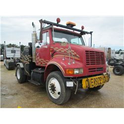 1995 INTERNATIONAL 8100 MOBILE HOME TOTER, S/N 1HSHBAHN5SH650831, DIESEL ENG, 9 SPD TRANS, 20K REARS
