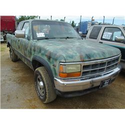 1996 DODGE DAKOTA EXTENDED CAB PICKUP, S/N 1B7GG23Y5TS607611, GAS ENG, A /T, A/C, P/S