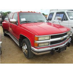 1994 CHEVROLET 3500 DUALLY PICKUP, S/N 1GBHC39F4RE201276, GM DIESEL ENG, A/T, P/S