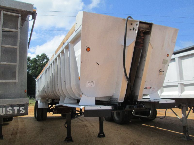 FRUEHAUF 32' ALUMINUM T/A DUMP TRAILER, 11R24.5 TIRES, STEEL DISC WHEELS