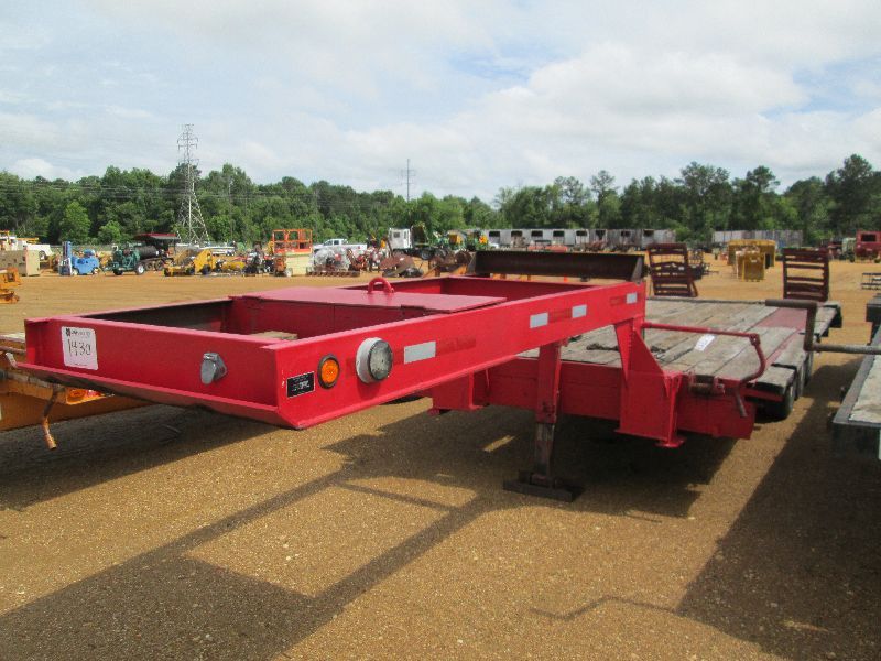 2010 BULLDOG TRI-AXLE FIFTH WHEEL TRAILER S/N 215534, 8'X18