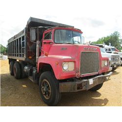MACK DM492S DUMP, S/N DM492S1306, CAT 3208 DIESEL ENG, 13 SPD TRANS, 38K REARS, P/S, STEEL DUMP BODY