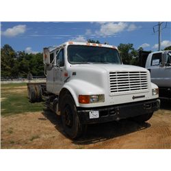 1999 INTERNATIONAL 4700 CREWCAB S/A CAB AND CHASSIS, S/N 1HTSCAAL7XH613522, DT466E DIESEL ENG, 6 SPD