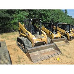 CAT 262 SKID STEER LOADER, S/N CED02087, GP BUCKET W/TEETH, OROPS, RUBBER TRACKS, METER READING 3,74