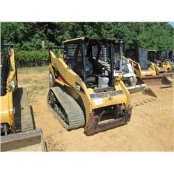 CAT 257B SKID STEER LOADER, S/N SLK04798 (06 YR) TRACK TYPE, 15" RUBBER TRACKS, CANOPY, METER READIN