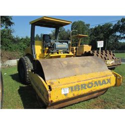 VIBROMAX VM106D VIBRATORY ROLLER, S/N JKC9701404 (05 YR) 84" SMOOTH DRUM, DRUM DRIVE, METER READING 