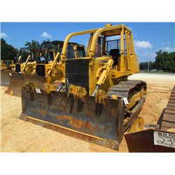 JOHN DEERE 750 CRAWLER TRACTOR, S/N 735557, STRAIGHT BLADE W/HYD TILT, 22" SBG, CANOPY, SWEEPS & SCR