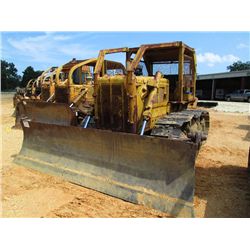 CAT D6C CRAWLER TRACTOR, S/N 10K4285, STRAIGHT BLADE, 24" SBG, CANOPY, SWEEPS & SCREENS