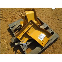 FENDER/PLATFORMS (2) FITS JOHN DEERE LOADER