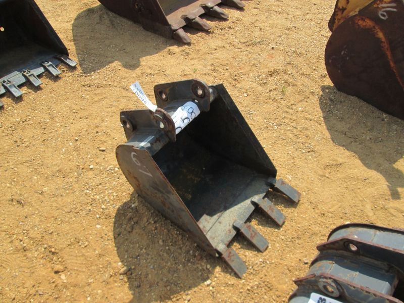 20" MINI EXCAVATOR BUCKET J.M. Wood Auction Company, Inc.