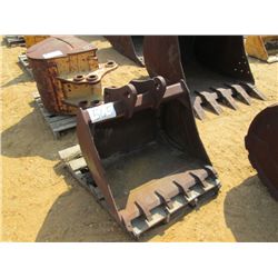 36" BUCKET FITS JOHN DEERE 310E