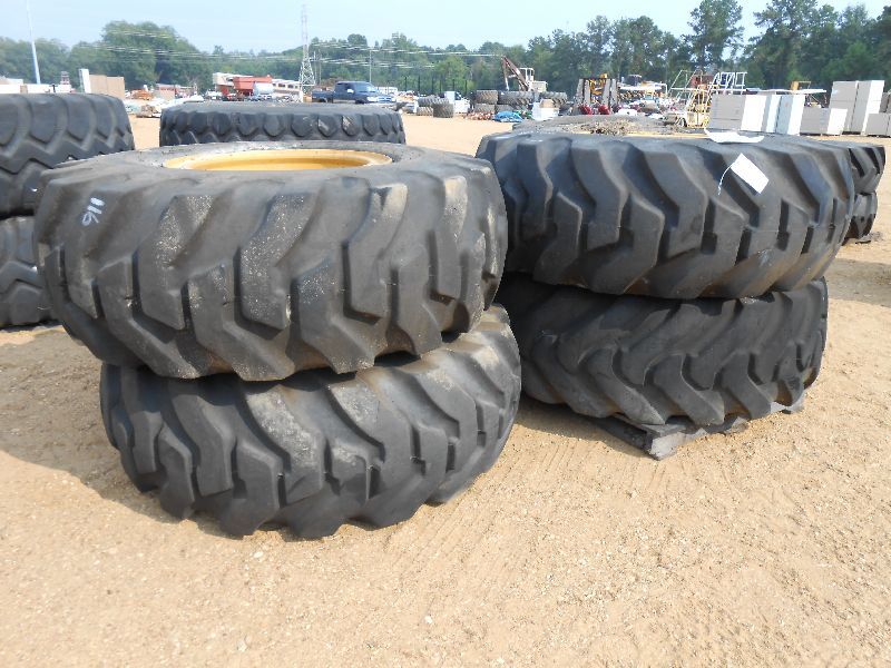 (SET OF 4) 20.5 X 25 WHEELS & TIRES FITS JOHN DEERE LOADER - J.M. Wood