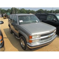 1998 CHEVROLET K15 4X4 TAHOE, S/N 3GNEK18R3WG127443, V8 GAS, A/T, P/S, P/W, A/C, TOW PACKAGE, NEW RA