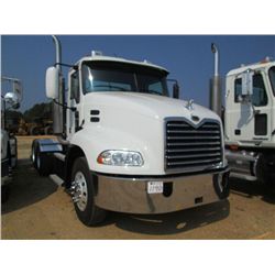 2006 MACK VISION CXN613 T/A TRUCK TRACTOR, S/N 1M1AK06Y46N011509, MACK 427 HP ENG, 10 SPD TRANS, 38K