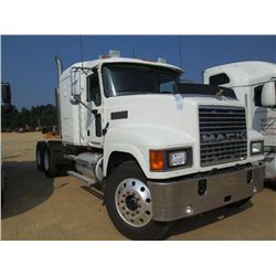 2005 MACK CHN 613 T/A TRUCK TRACTOR, S/N 1M1AJ06Y65N001890, MACK 427 HP DIESEL ENG, 10 SPD TRANS, 38