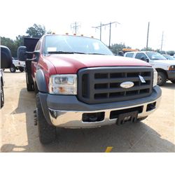 2005 FORD F450 S/A FLATBED TRUCK, S/N 1FDXW47P35ED15534, POWER STROKE DIESEL ENG, 5 SPD TRANS, A/C, 