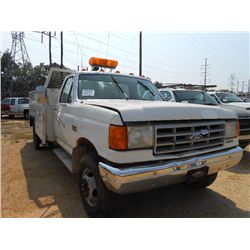 1991 FORD SUPER DUTY S/A SERVICE TRUCK, S/N 2FDLF47M4MCA59431, FORD DIESEL ENG, A/T, A/C, P/S, REAR 