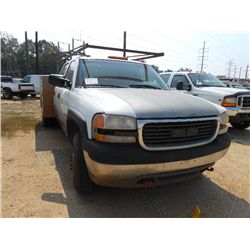 2001 GMC 3500 SERVICE TRUCK, S/N 1GDJC33U61F156369, GAS ENG, A/T, A/C, P/S, CREW CAB, TOOL BODY & RA