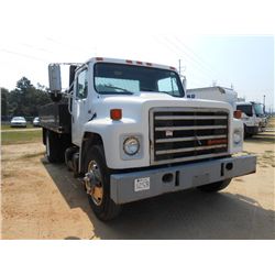 1989 INTERNATIONAL S1600 S/A FLATBED TRUCK, S/N 1HTLAZRM9KH638519, IHC DIESEL ENG, A/T, A/C P/S, 16'