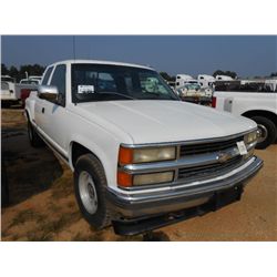 1994 CHEVROLET SILVERADO EXTENDED CAB PICKUP, S/N 2GCEC19H241206434, V8 GAS, 5 SPD MANUAL TRANS, P/S