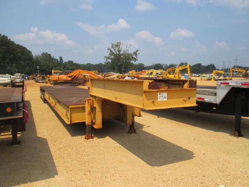 1990 OMNI QUAD AXLE LOWBOY TRAILER, S/N L100054, GVR 160,000, GROSS