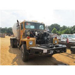 CONCRETE TRUCK 9.5 CUBIC YARD MIXER (DOES NOT RUN)