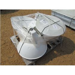 1 LOT (4) SHOP LIGHTS