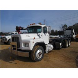 1995 MACK RB690S T/A ROLL OFF TRUCK, S/N 1M2AM20C8SM002651, 300 HP MACK DIESEL ENG, 7 SPD TRANS, 44K